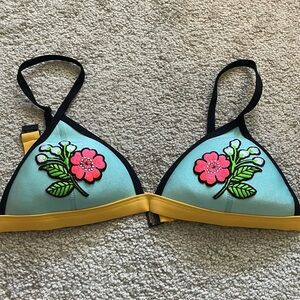 Triangl bikini top